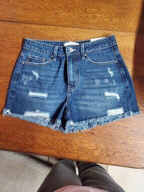 BRAND NEW!! Size medium Kancan high rise jean shorts